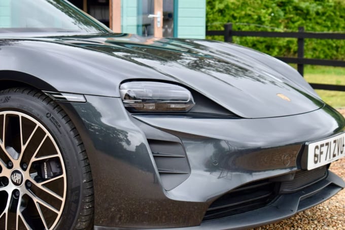 2025 Porsche Taycan