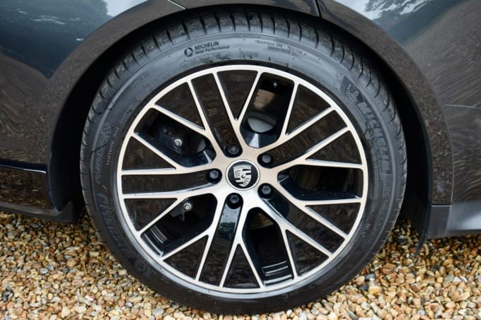 2025 Porsche Taycan
