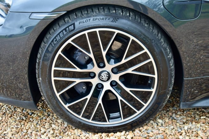 2025 Porsche Taycan