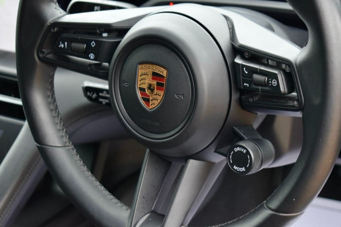 2025 Porsche Taycan