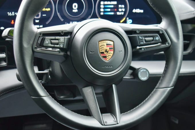 2025 Porsche Taycan