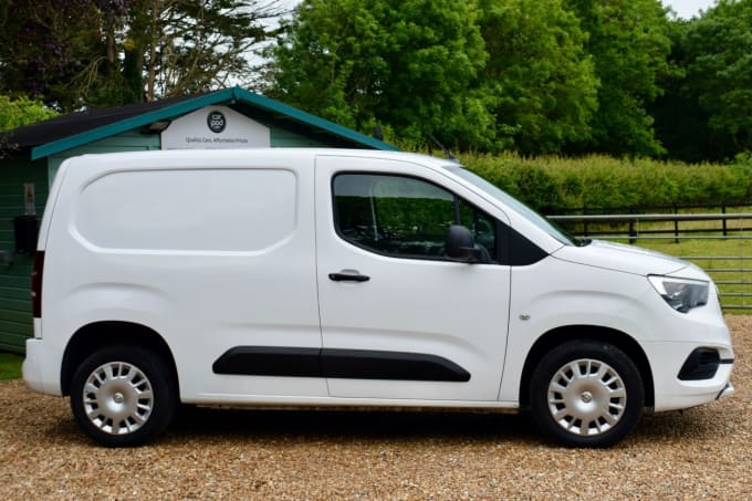 2025 Vauxhall Combo