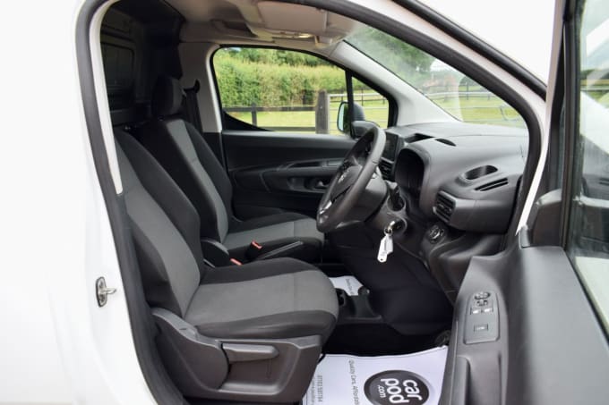 2025 Vauxhall Combo