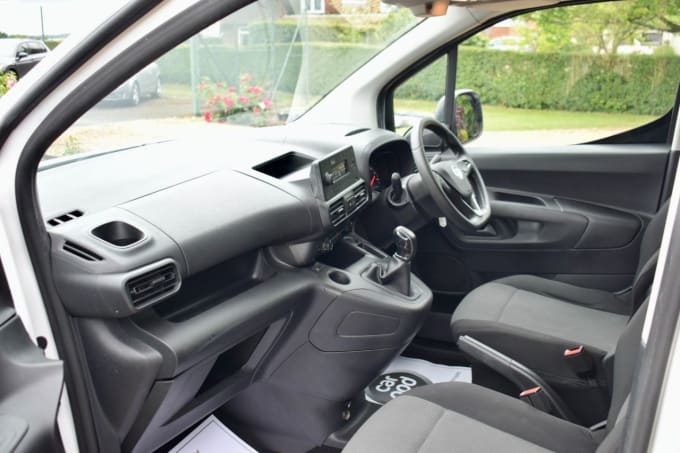 2025 Vauxhall Combo