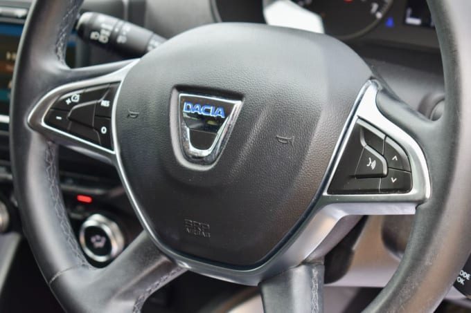 2025 Dacia Duster