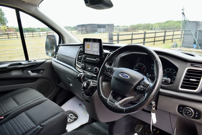 2025 Ford Transit Custom