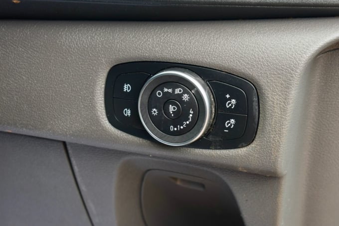 2025 Ford Transit Custom