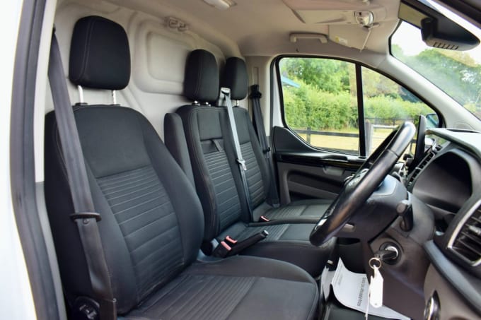 2025 Ford Transit Custom