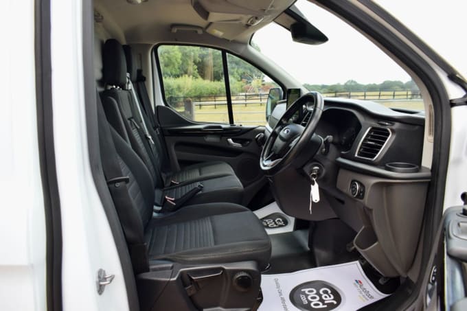 2025 Ford Transit Custom
