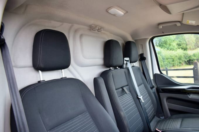 2025 Ford Transit Custom