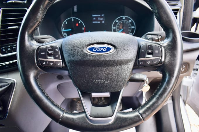 2025 Ford Transit Custom