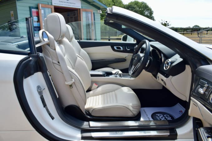 2025 Mercedes-benz Sl
