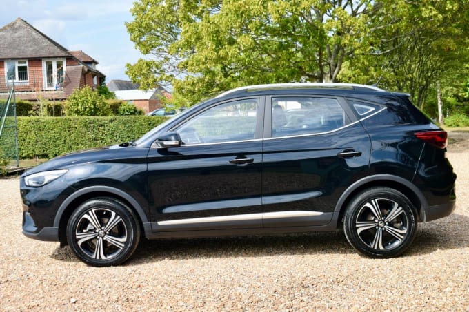 2025 Mg Mg Zs