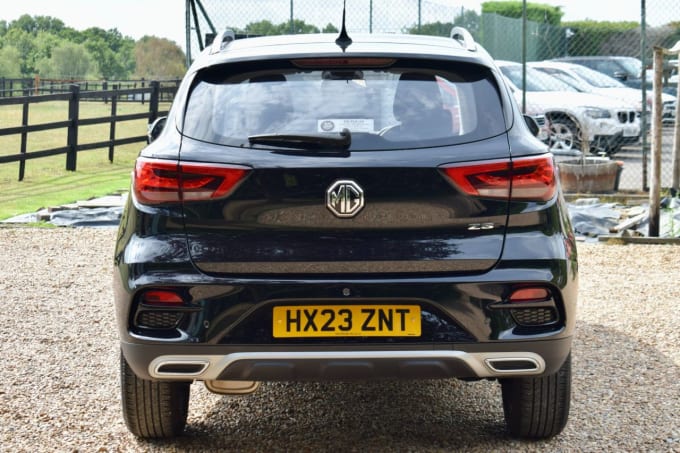 2025 Mg Mg Zs