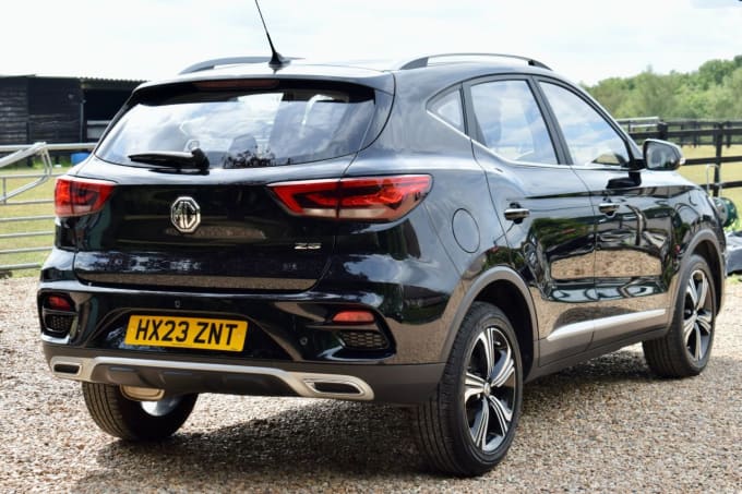 2025 Mg Mg Zs