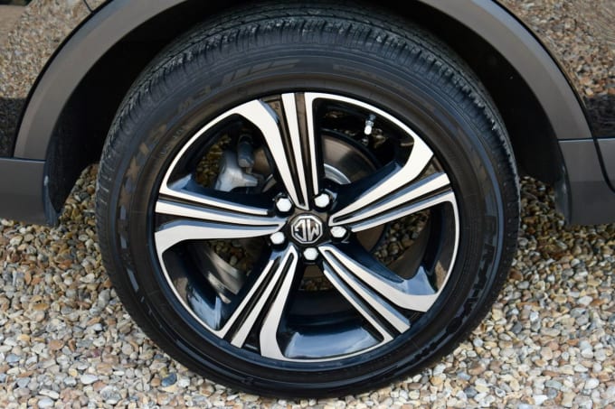 2025 Mg Mg Zs
