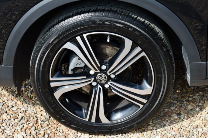 2025 Mg Mg Zs
