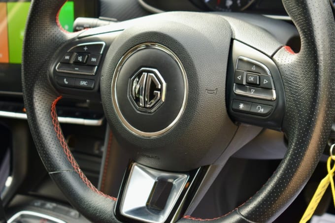 2025 Mg Mg Zs