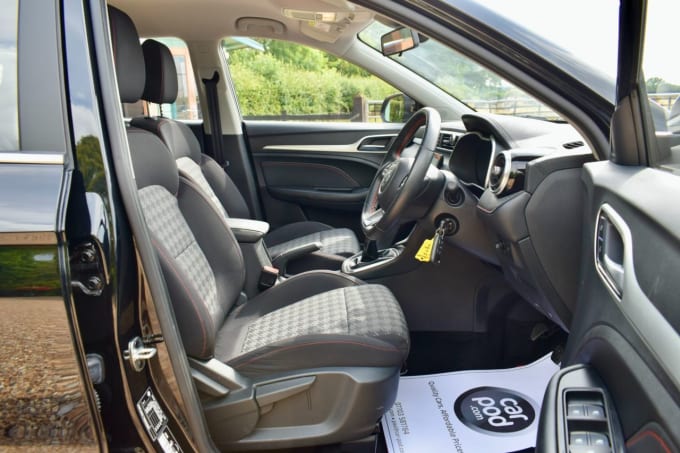 2025 Mg Mg Zs
