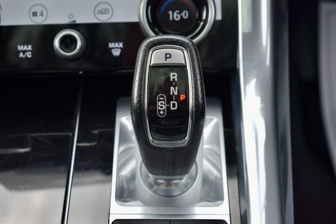 2025 Land Rover Range Rover Sport