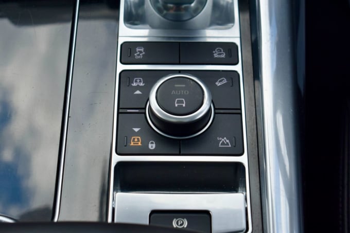 2025 Land Rover Range Rover Sport