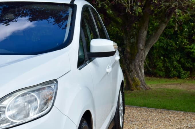 2025 Ford C-max