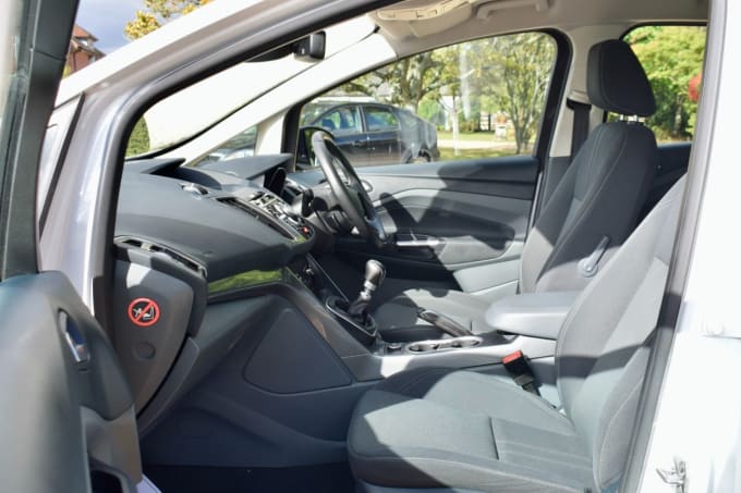 2025 Ford C-max
