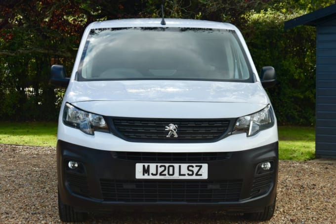 2025 Peugeot Partner
