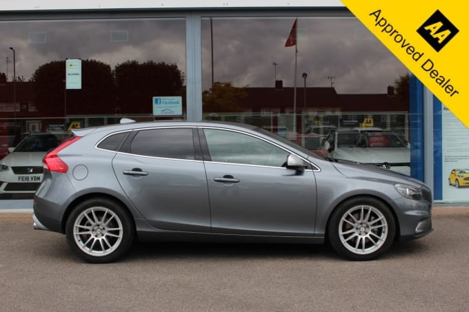 2015 Volvo V40