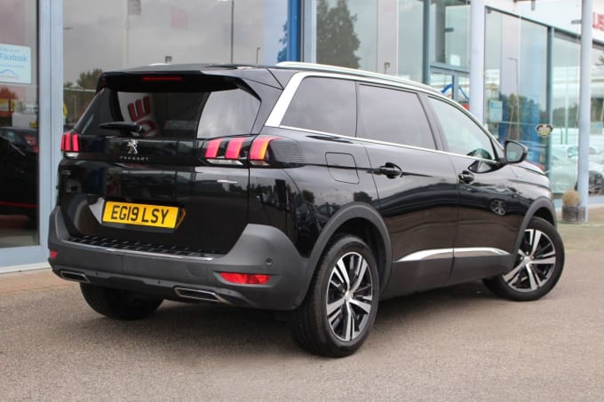 2025 Peugeot 5008