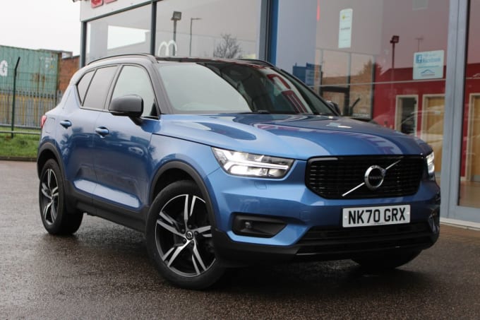 2025 Volvo Xc40