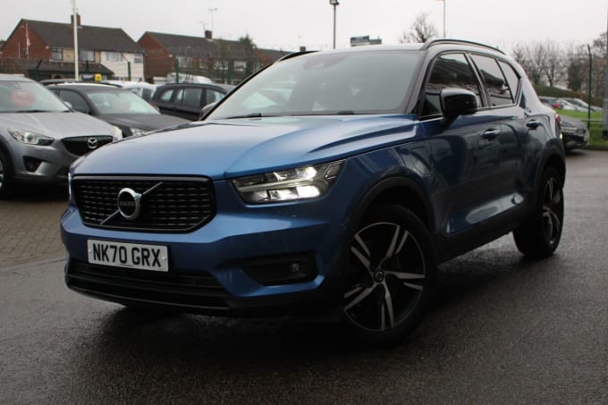 2025 Volvo Xc40