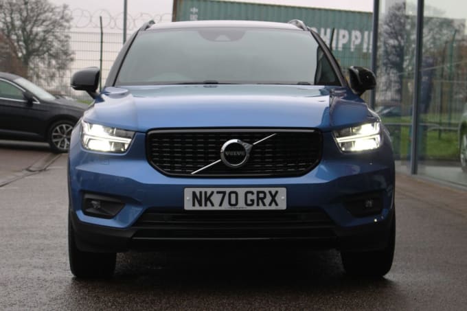 2025 Volvo Xc40