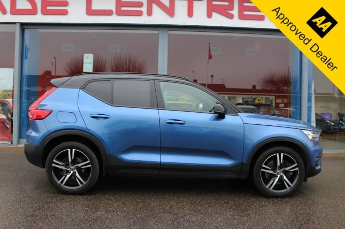 2025 Volvo Xc40