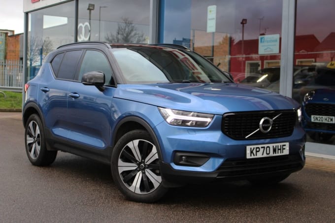 2025 Volvo Xc40