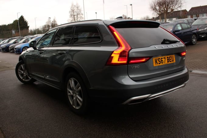 2025 Volvo V90 Cross Country