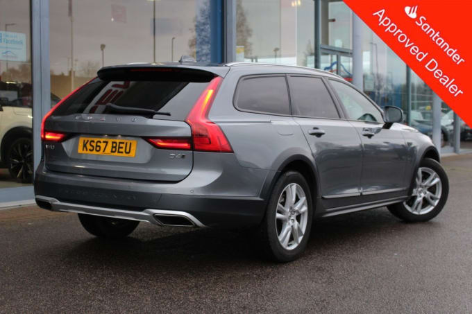 2025 Volvo V90 Cross Country