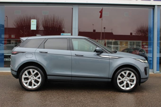 2025 Land Rover Range Rover Evoque