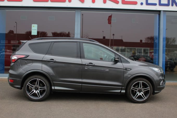 2025 Ford Kuga