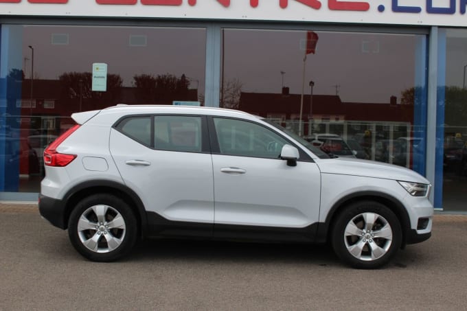 2025 Volvo Xc40