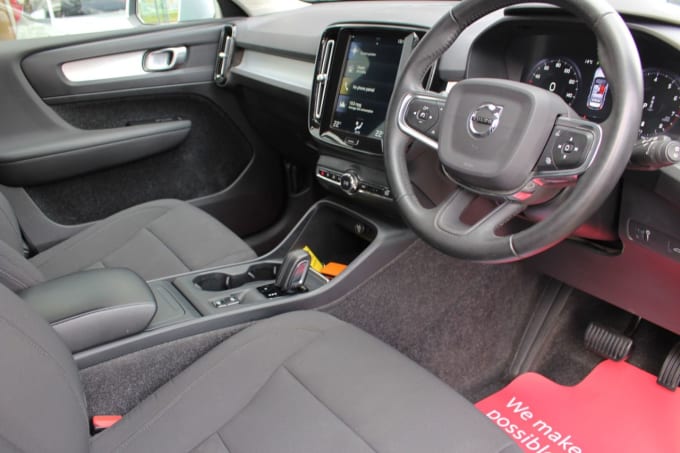 2025 Volvo Xc40