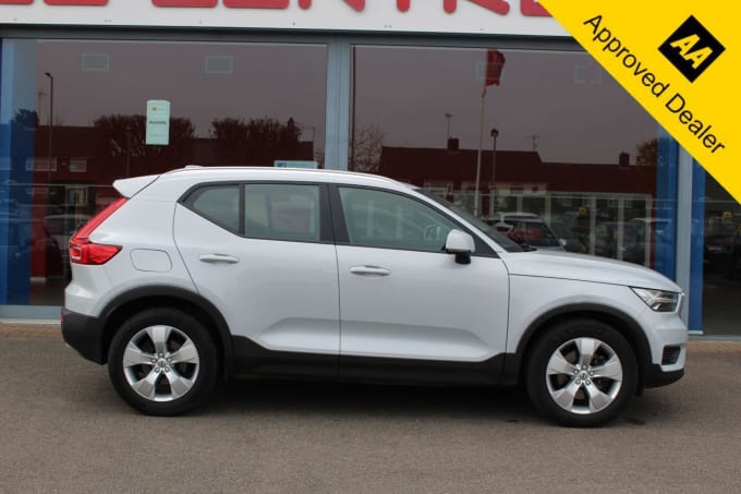 2025 Volvo Xc40