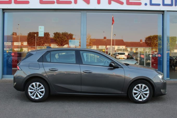 2025 Vauxhall Astra