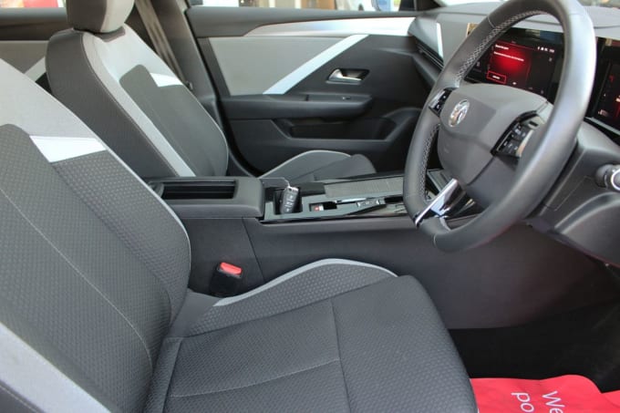 2025 Vauxhall Astra