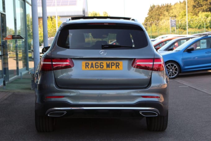 2025 Mercedes-benz Glc