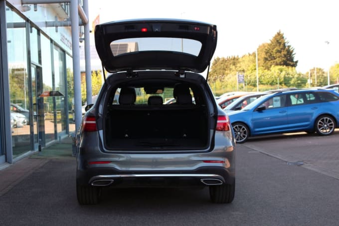 2025 Mercedes-benz Glc