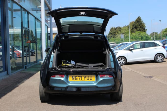 2025 BMW I3