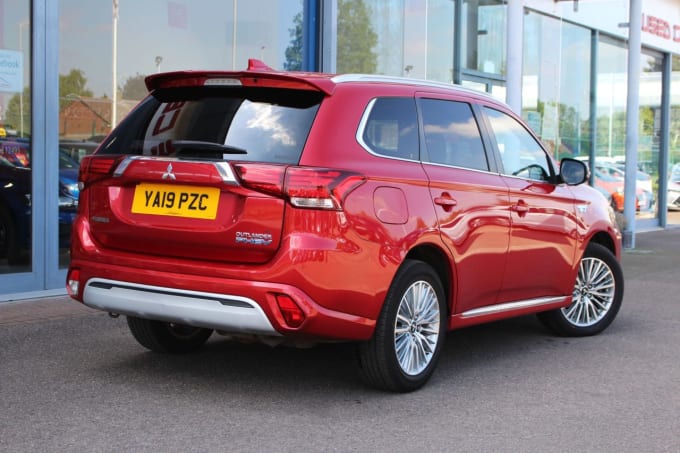 2025 Mitsubishi Outlander