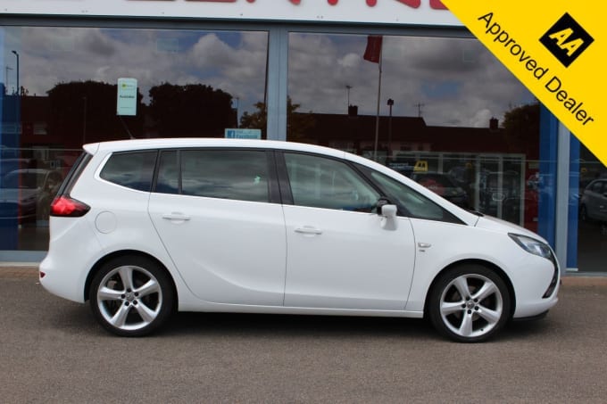 2025 Vauxhall Zafira Tourer