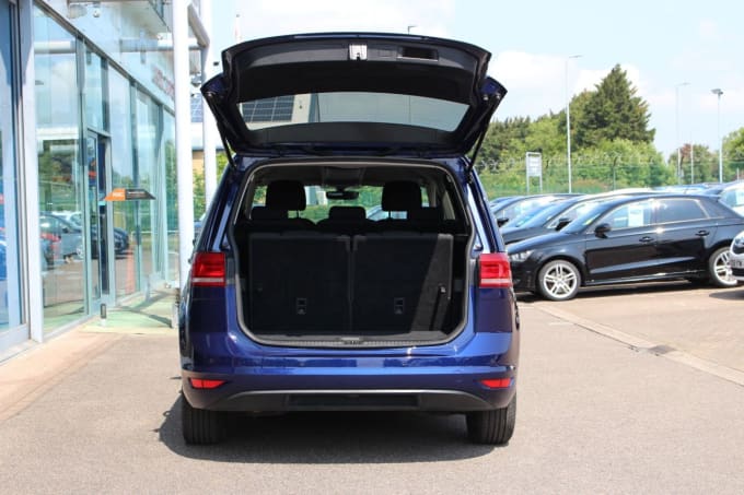 2025 Volkswagen Touran